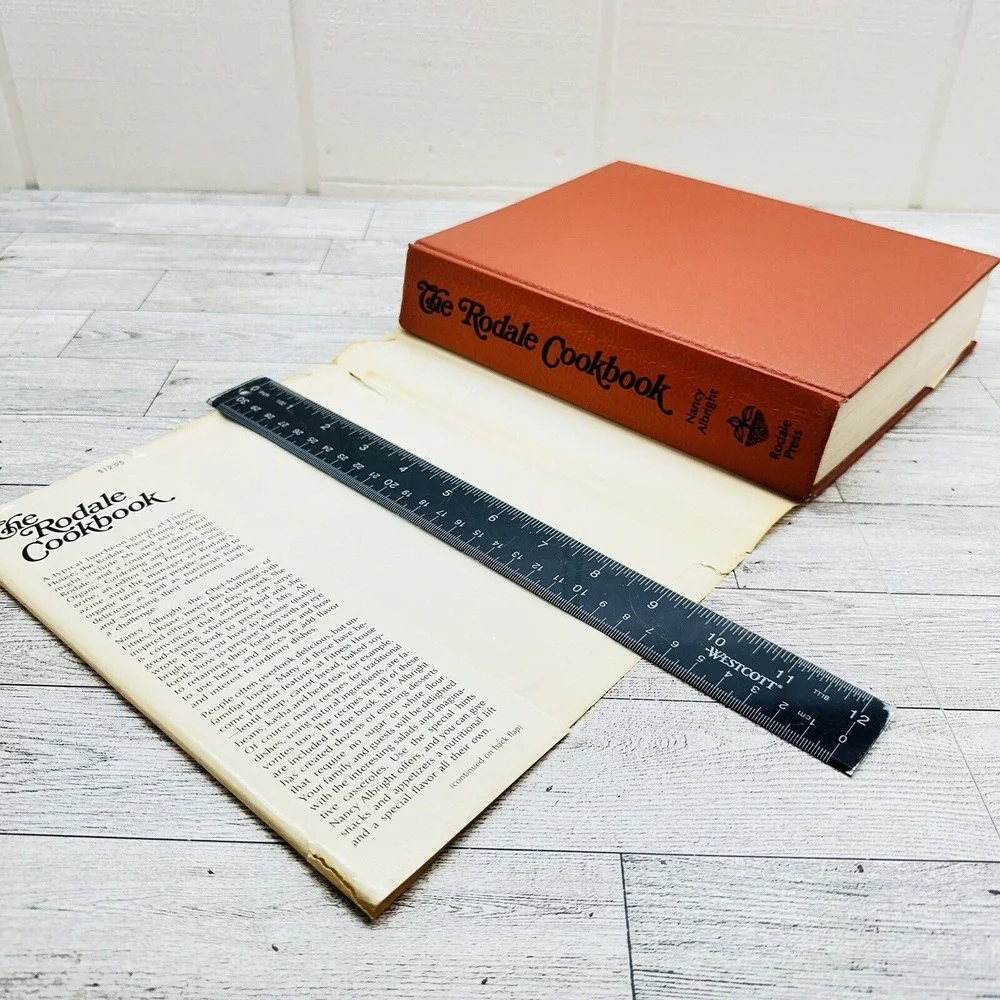 The Rodale Cookbook by Nancy Albright‎ - 1973(c) - 1977 Printing - Hardcover